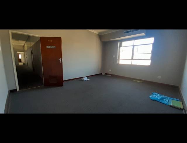 25M² OFFICE RENTED IN GQEBERHA CENTRAL